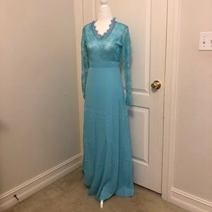 NWT Formal Length Align Dress with Lace Sheer Sleeves